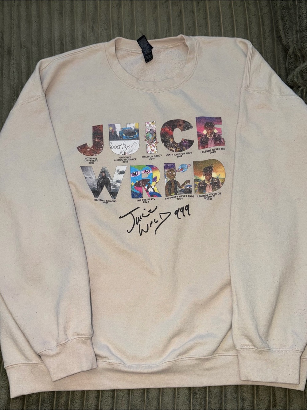 Gildan Cream Crewneck with Multicolor JUICE WRLD Graphic